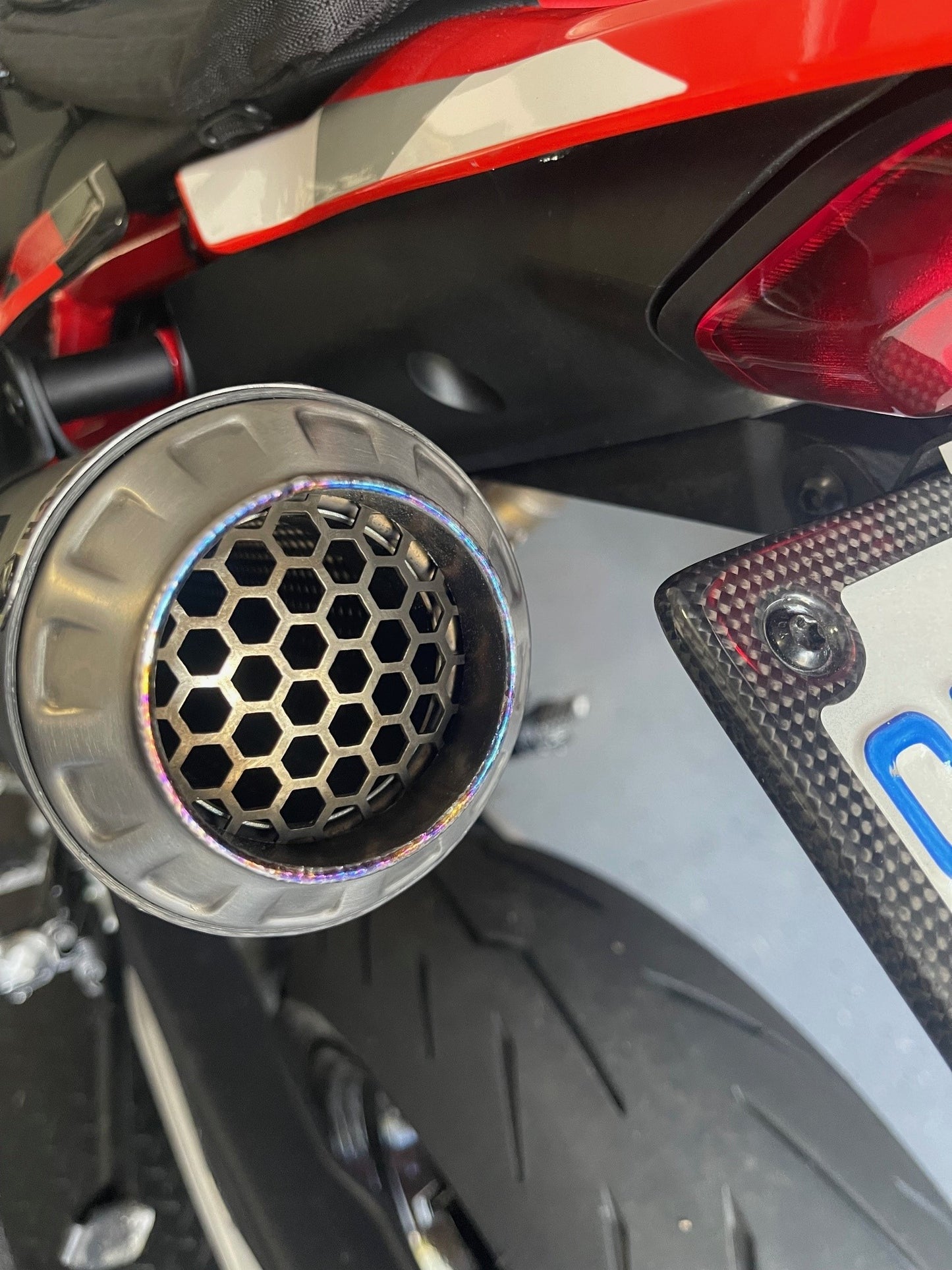 ST3342 SHIFT-TECH CARBON/TITANIUM SLIPON EXHAUST KIT HYPERMOTARD 698 MONO