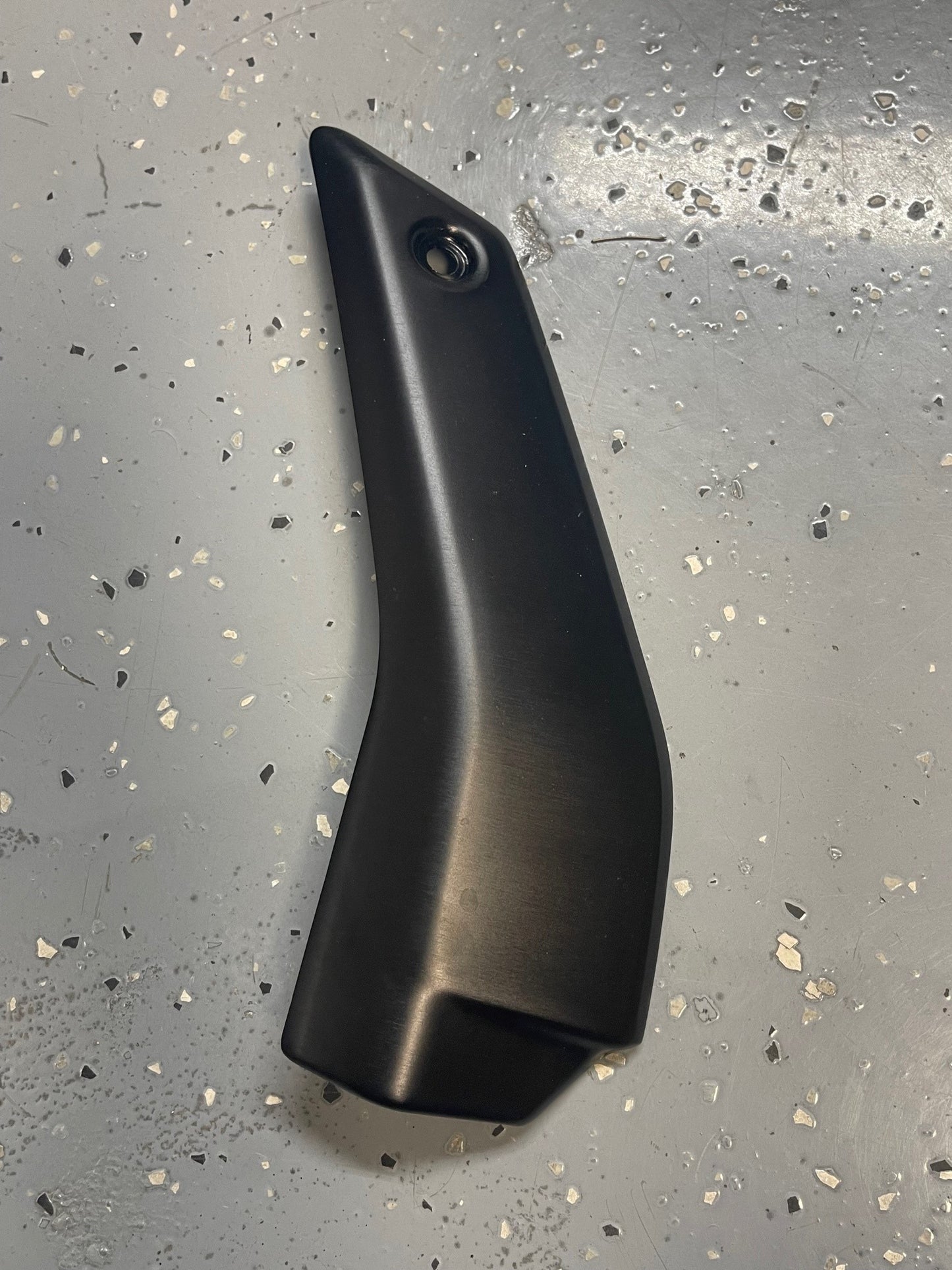 SFV4 23' LOWER RIGTH RADIATOR SIDE GUARD