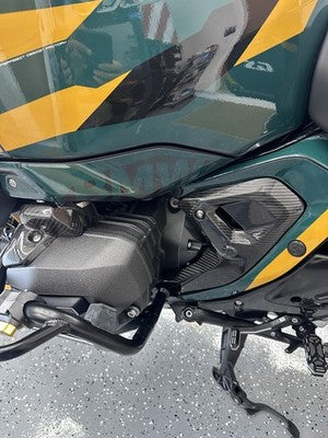 ST4106-2 SHIFT-TECH CARBON TRIANGULAR FRAME COVER SET R1300GS TWILL GLOSS