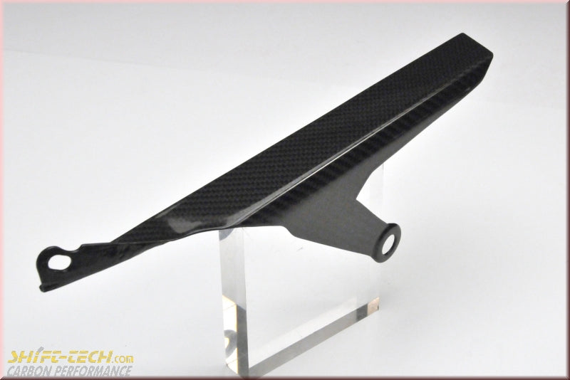 ST1158 FULLSIX CARBON R1/R1M REAR CHAIN GUARD 15'-19' & 20'+ MY-R115-C19