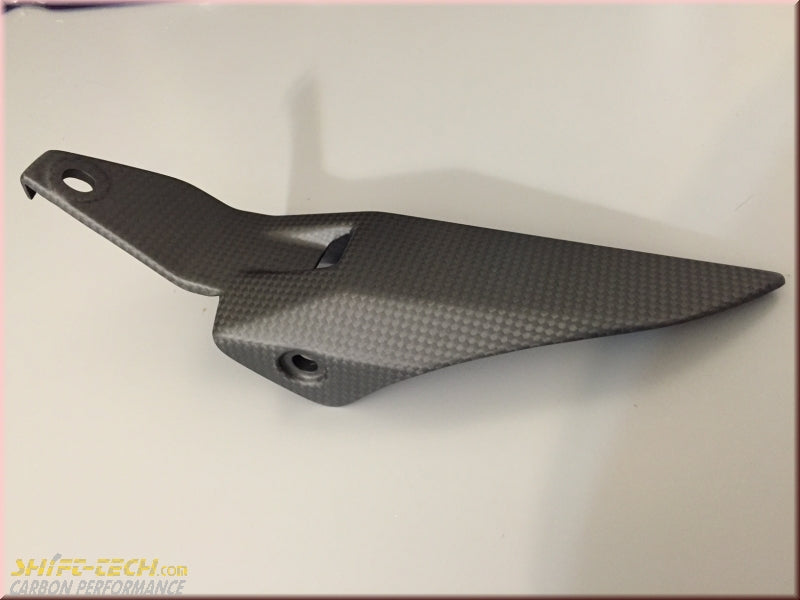 ST1228 FULLSIX CARBON REAR CHAIN GUARD 899/959 MD-8913-C19