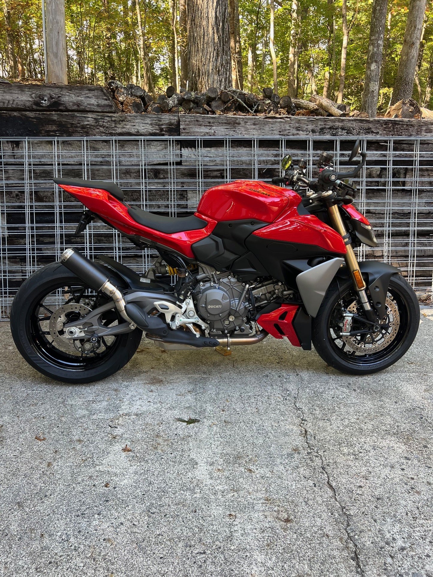 ST1942-25 SHIFT-TECH SLIPON EXHAUST 25'+ Streetfighter/Panigale V2 -- Pre-Order Special