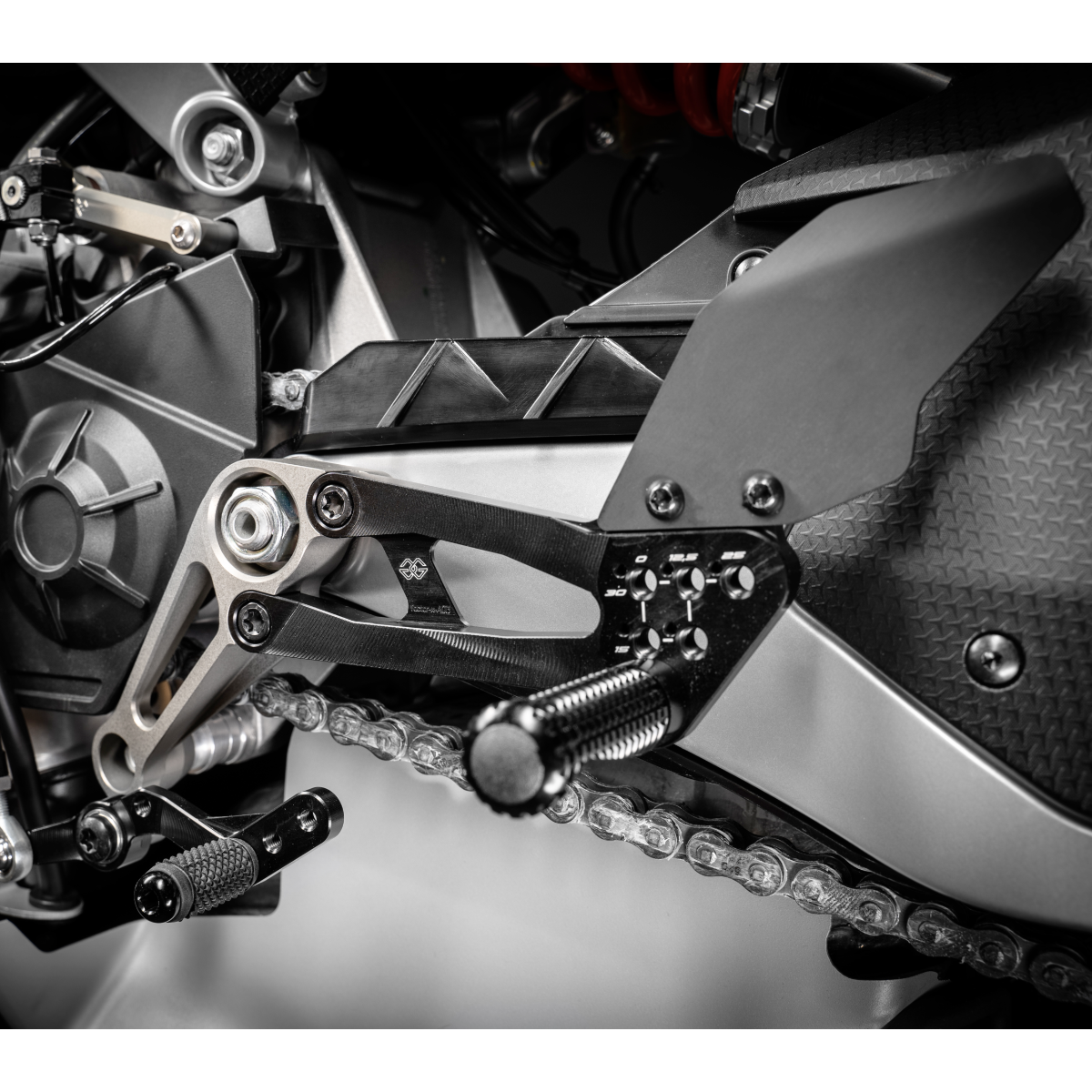 ST494-12 GILLES FXR-A03-B REARSETS RS660