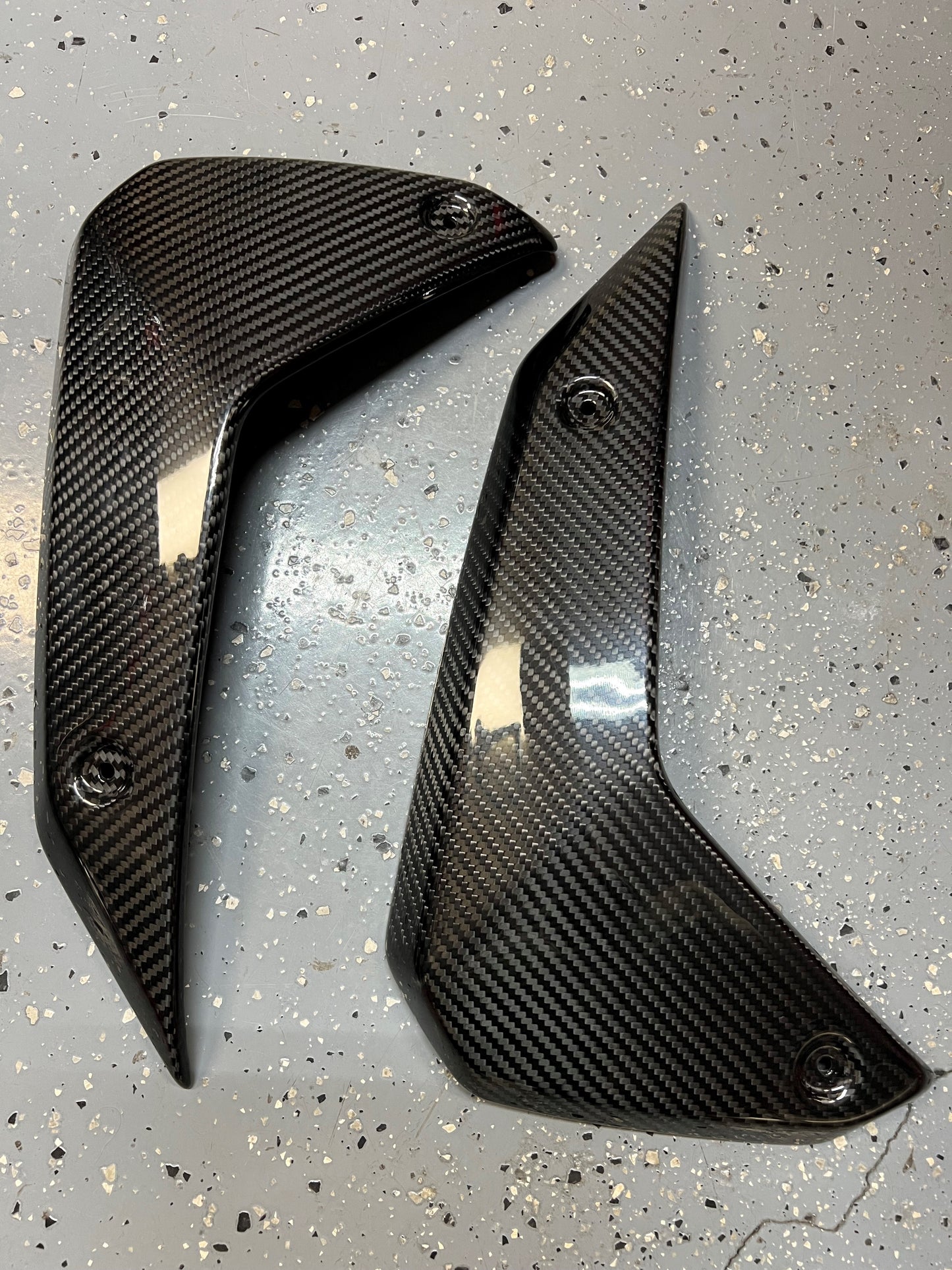 ST4104-2 SHIFT-TECH CARBON RADIATOR SIDE PANELS R&L BMW R1300GS TWILL GLOSS