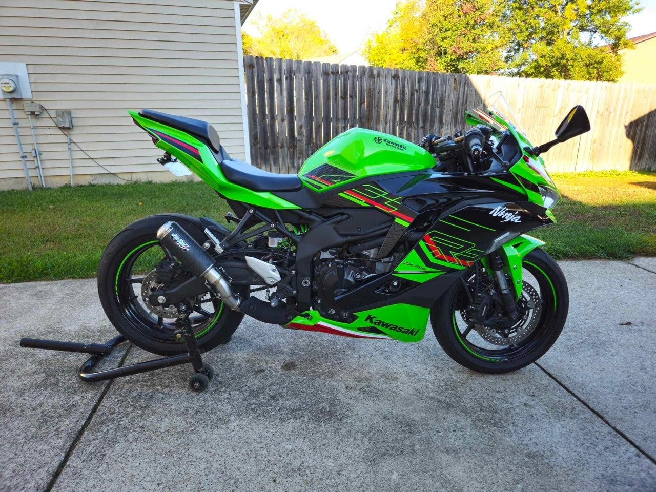 ST10-57  SHIFT-TECH CARBON FIBER  SLIPON EXHAUST KIT KAWASAKI ZX4RR 23'+