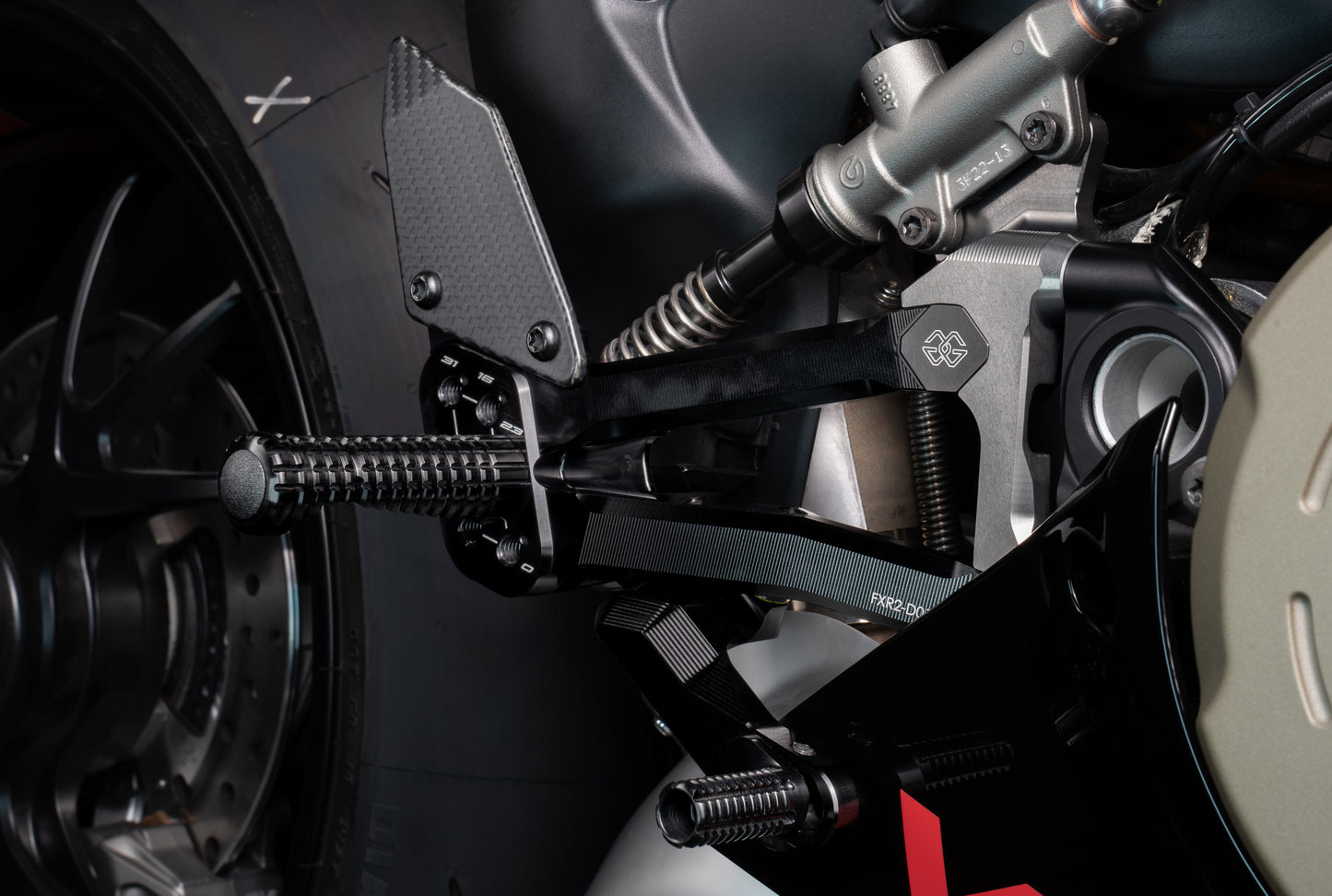 ST177-12 FXR2-D01-B GILLES FXR2 REAR SETS PANIGALE V4/S/SP/R