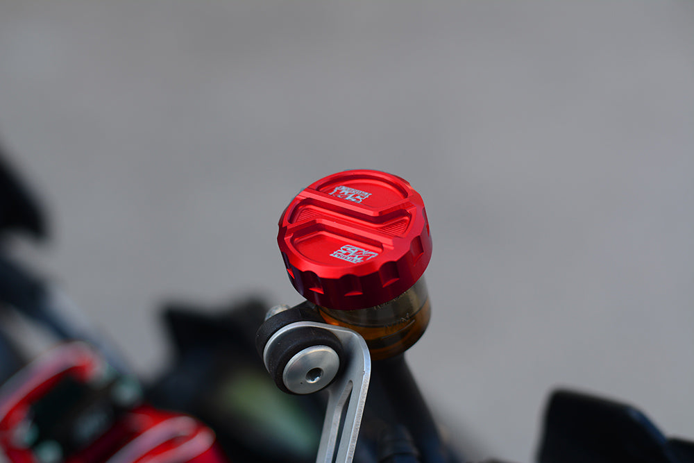 ST4076 SM_094 15CC CLUTCH or BRAKE RESERVOIR COVER SM-PROJECT BLACK OR RED