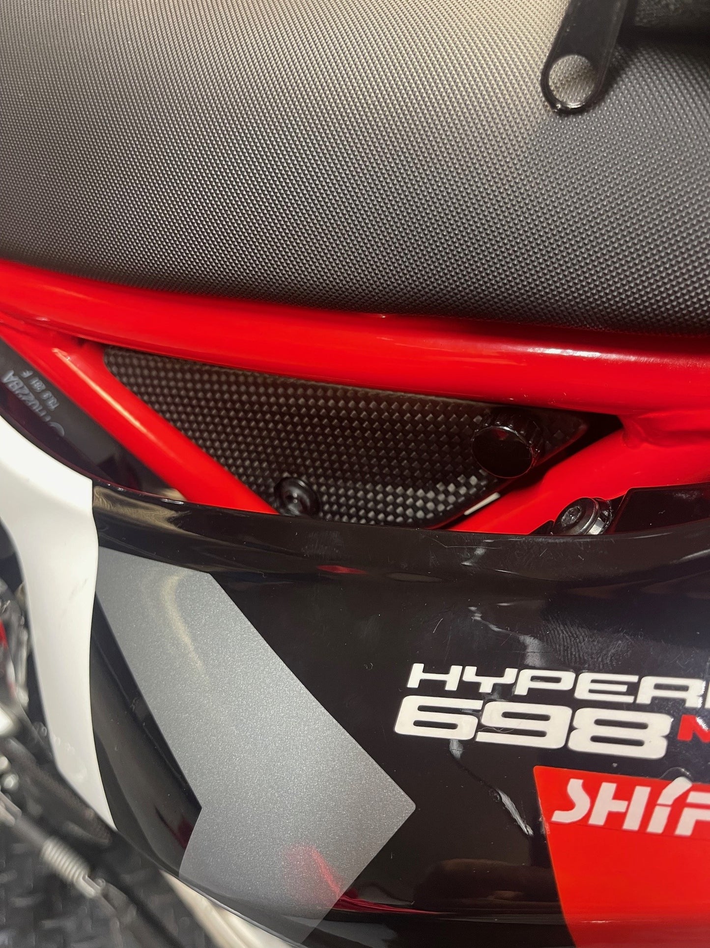 ST4072 STC CARBON R&L SMALL SUBFRAME COVERS HYPERMOTARD 698 SATIN