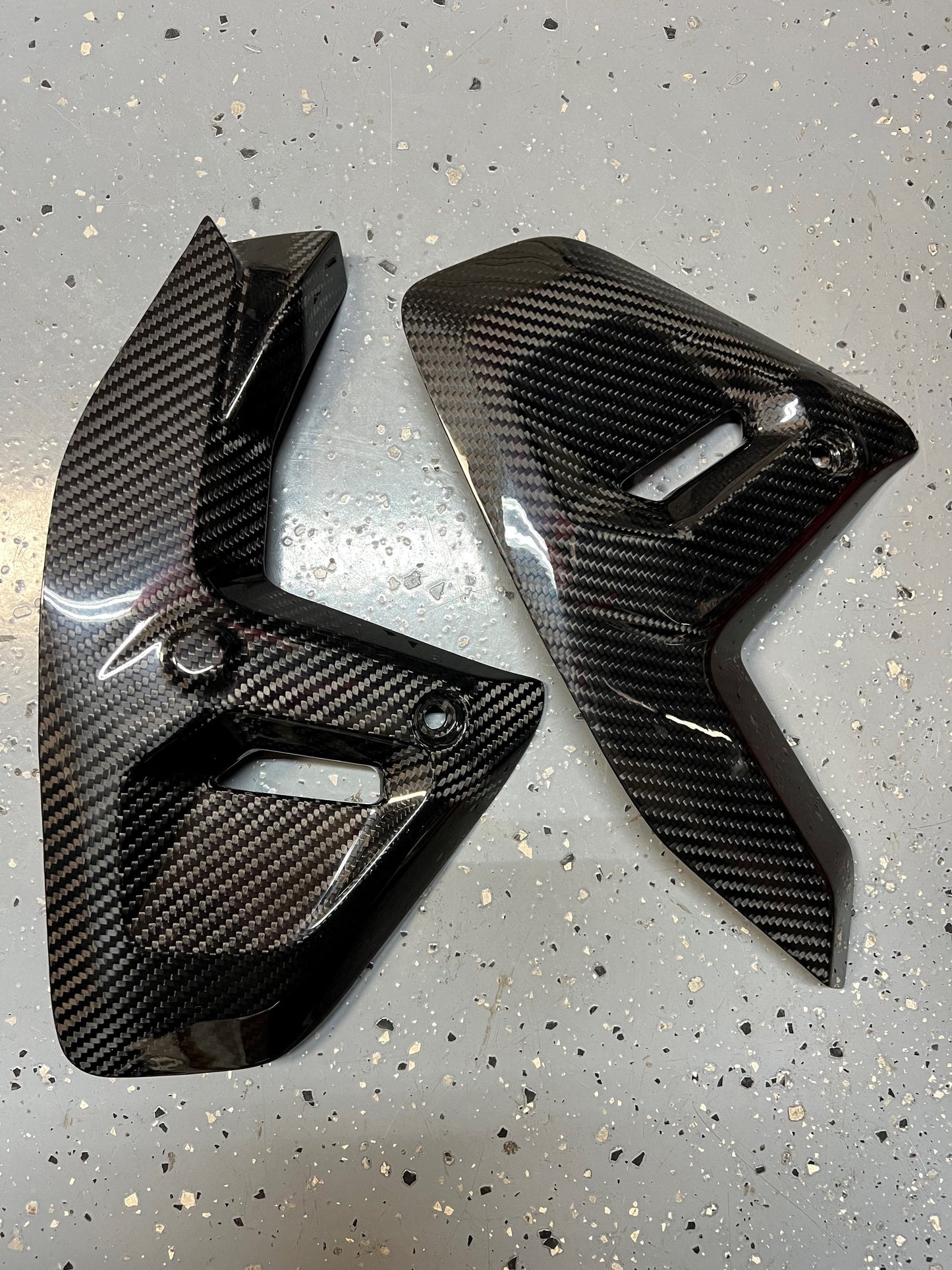 ST4106-2 SHIFT-TECH CARBON TRIANGULAR FRAME COVER SET R1300GS TWILL GLOSS