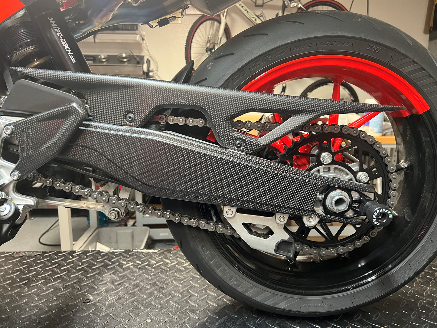 ST4082 STC CARBON FIBER SWINGARM COVER SET SATIN HM698