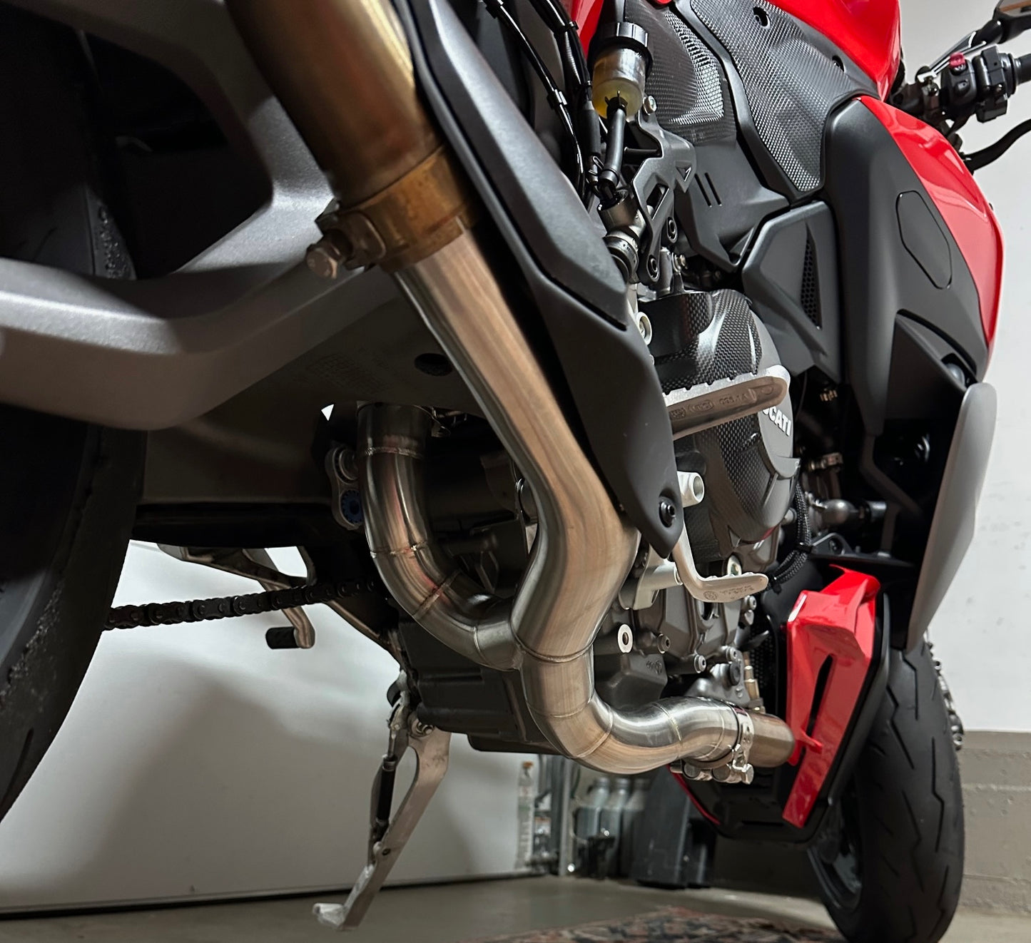 ST2017-18 SHIFT-TECH PERFORMANCE MID PIPE DELETE  25'+ STREETFIGHTER V2