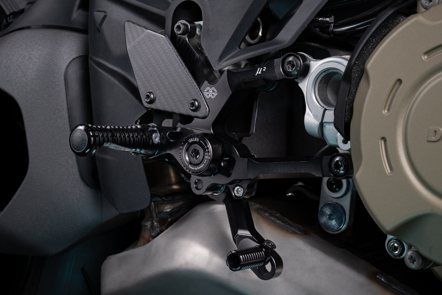 ST2025-62 GILLES MUE2-B001-B REARSETS DUCATI STREETFIGHTER V4 25'+